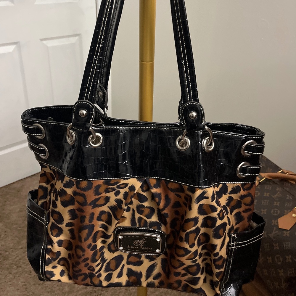 Sienna Ricchi hand bag